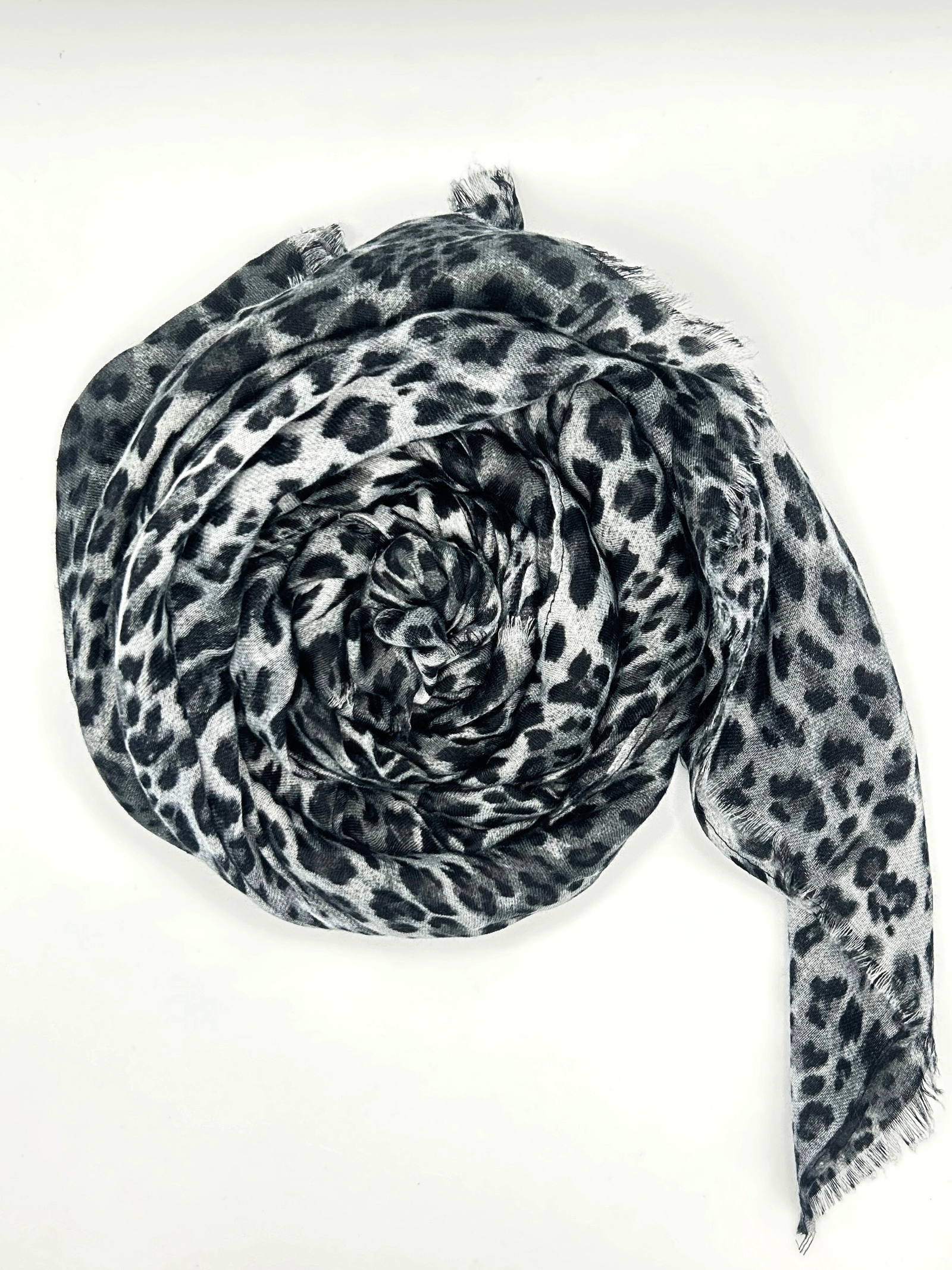 Foulard gris léopard Kaya